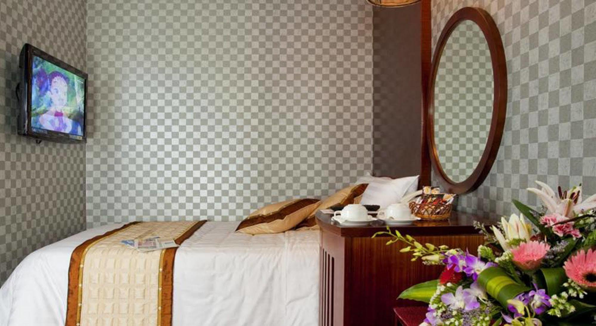 Millennium Hanoi Hotel Экстерьер фото